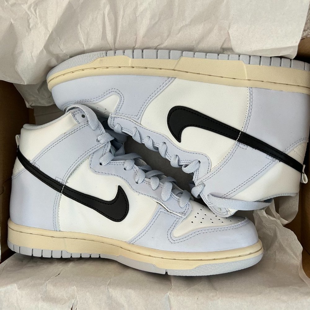 Nike Dunk High 8W / 6.5Y - BRAND NEW